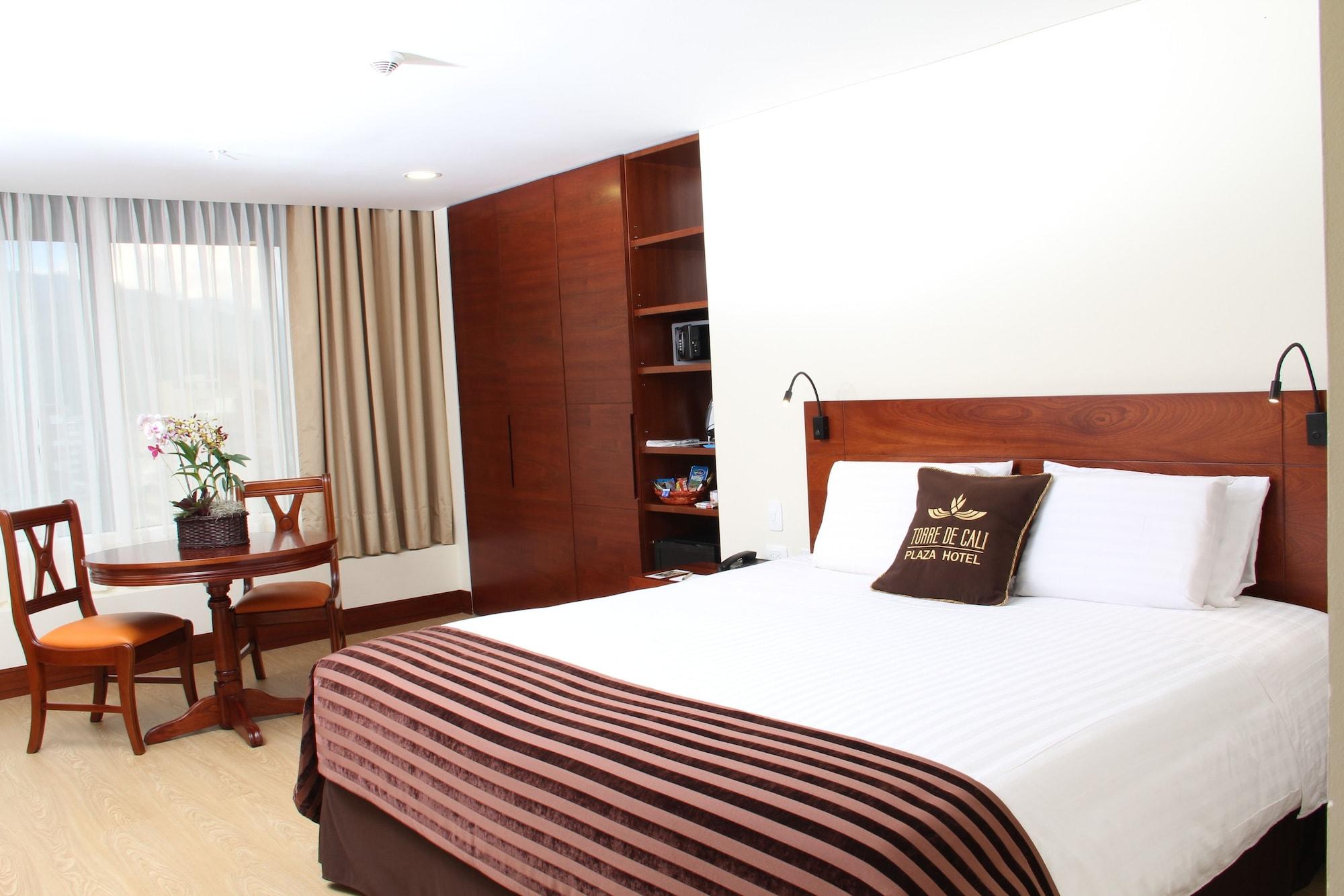 Torre De Cali Plaza Hotel Room photo